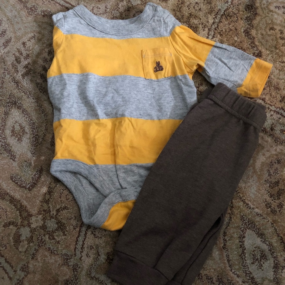 Gap Top / Carter Bottom